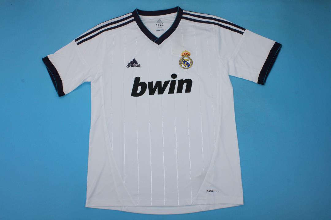 EQUIPACIÓN RETRO REAL MADRID 2012-13