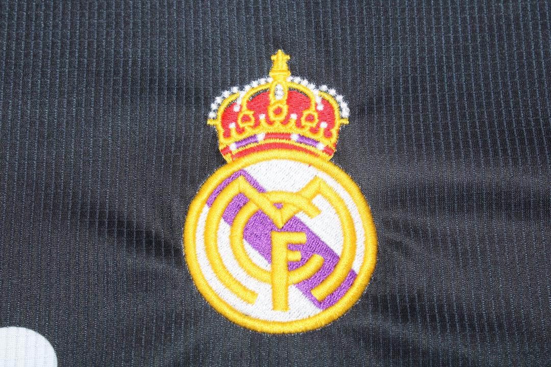 EQUIPACIÓN RETRO REAL MADRID 1997-98