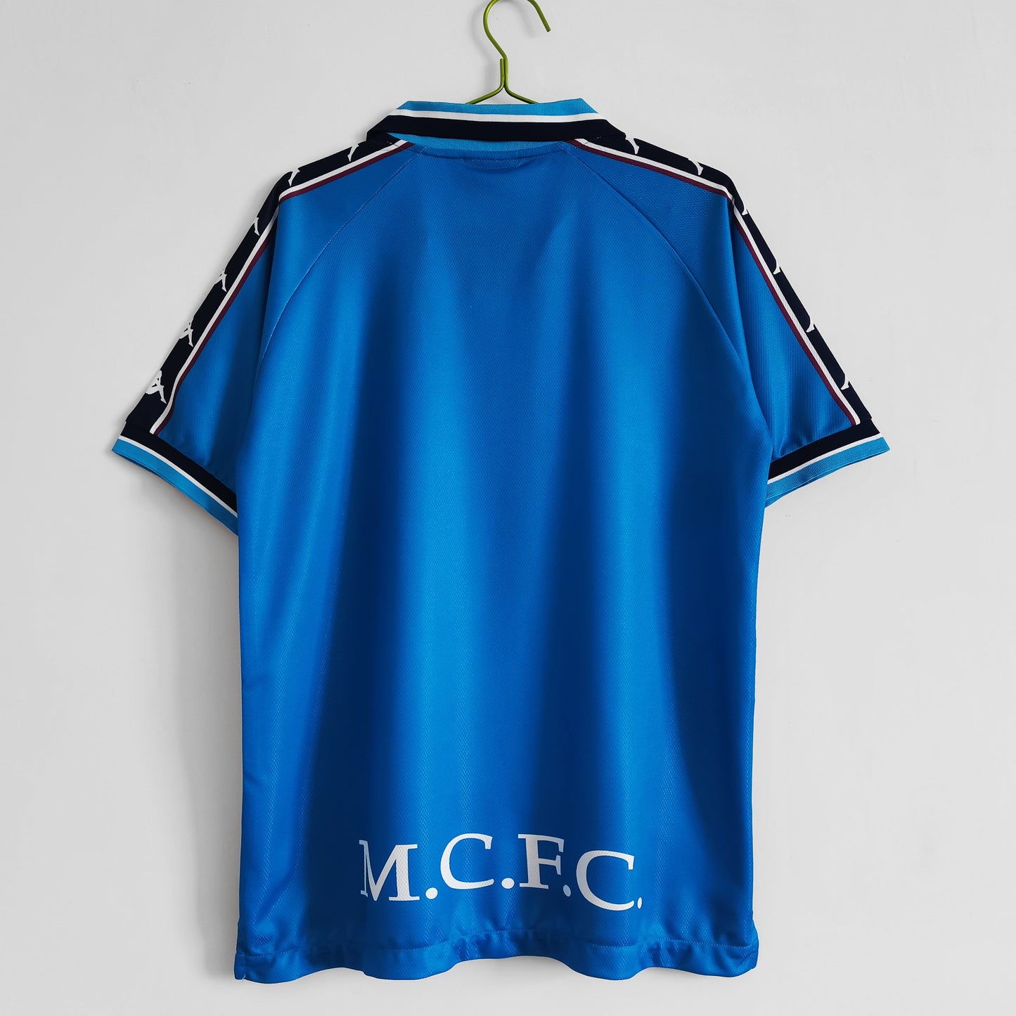 EQUIPACIÓN RETRO MANCHESTER CITY 1997-98