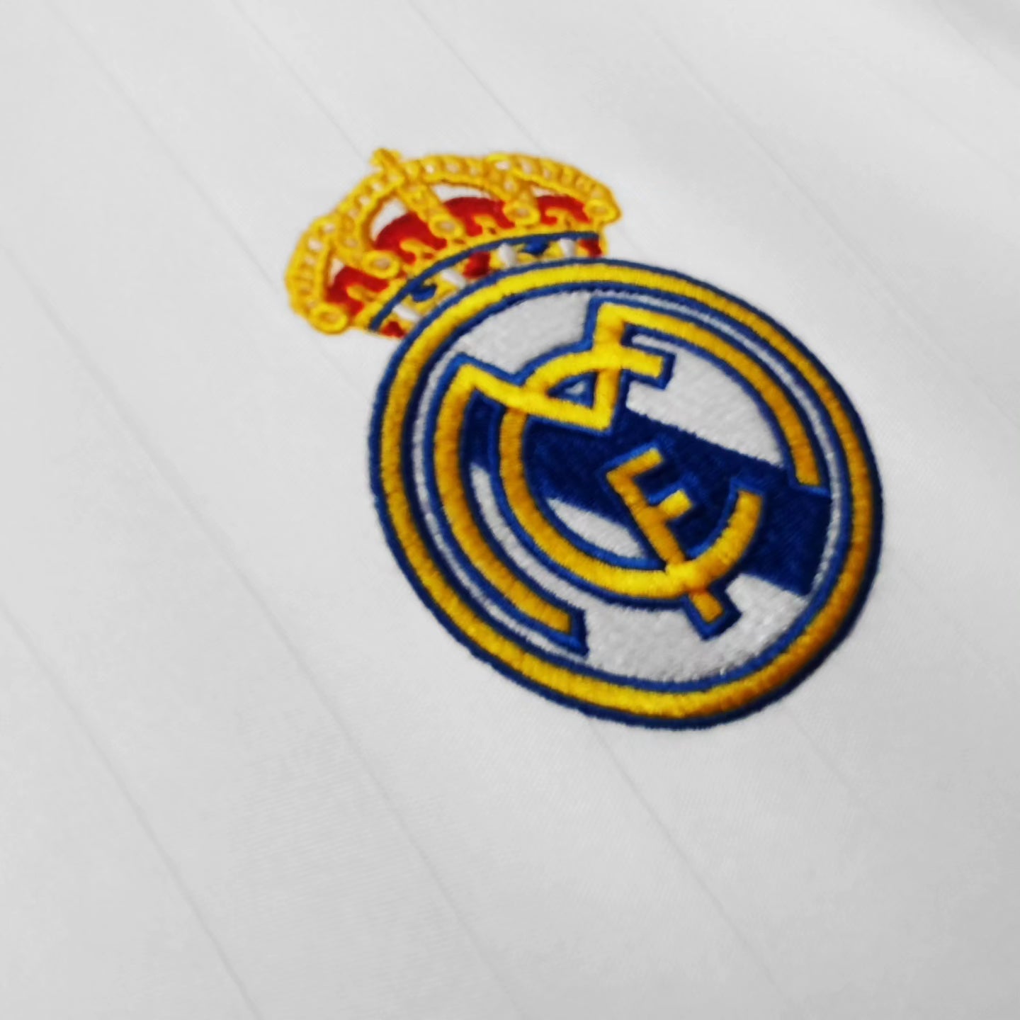 EQUIPACIÓN RETRO REAL MADRID 2006-07