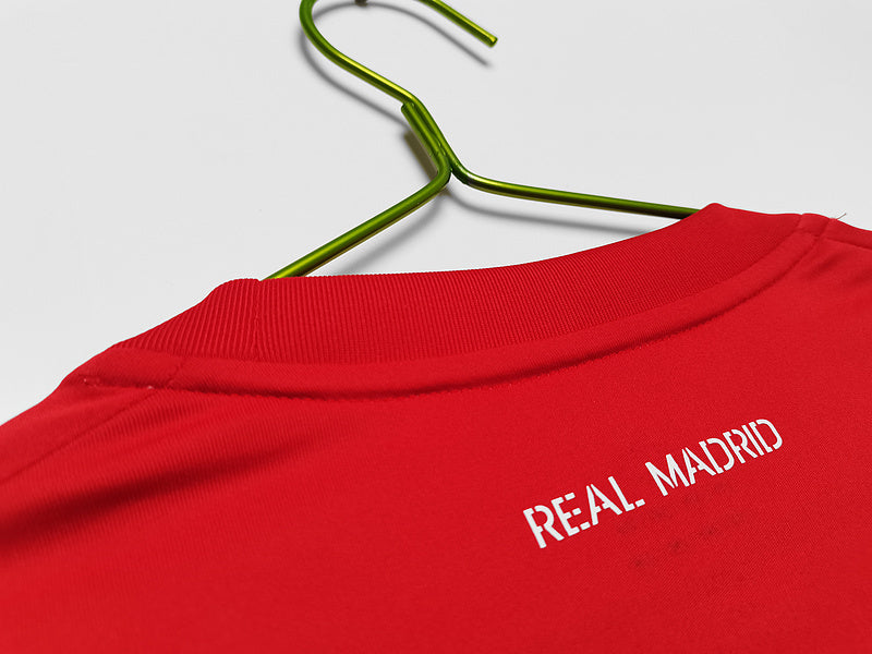 EQUIPACIÓN RETRO REAL MADRID 2011-12 MANGA LARGA ROJA