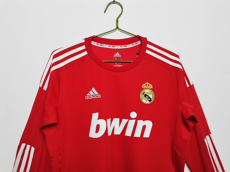 EQUIPACIÓN RETRO REAL MADRID 2011-12 MANGA LARGA ROJA