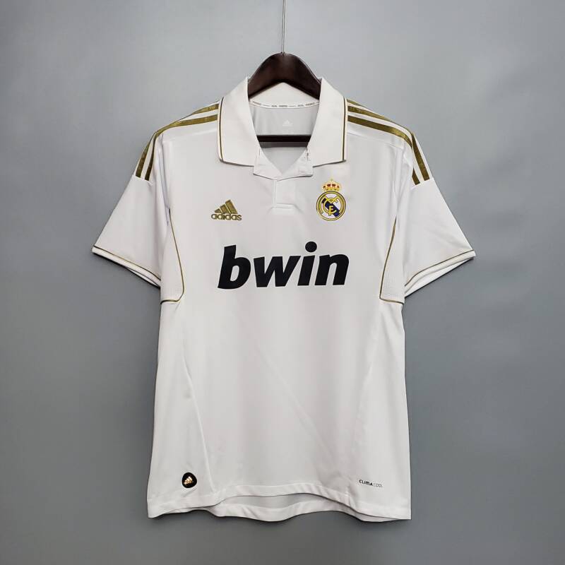 EQUIPACIÓN RETRO REAL MADRID 2011-12