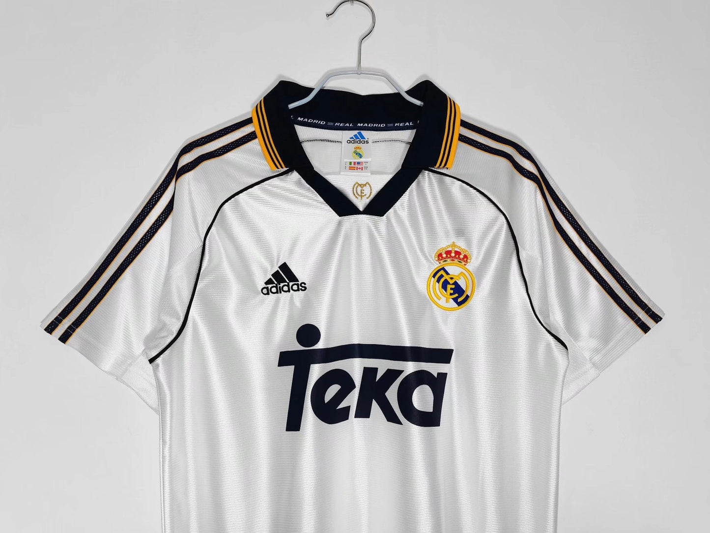 EQUIPACIÓN RETRO REAL MADRID 1998-00