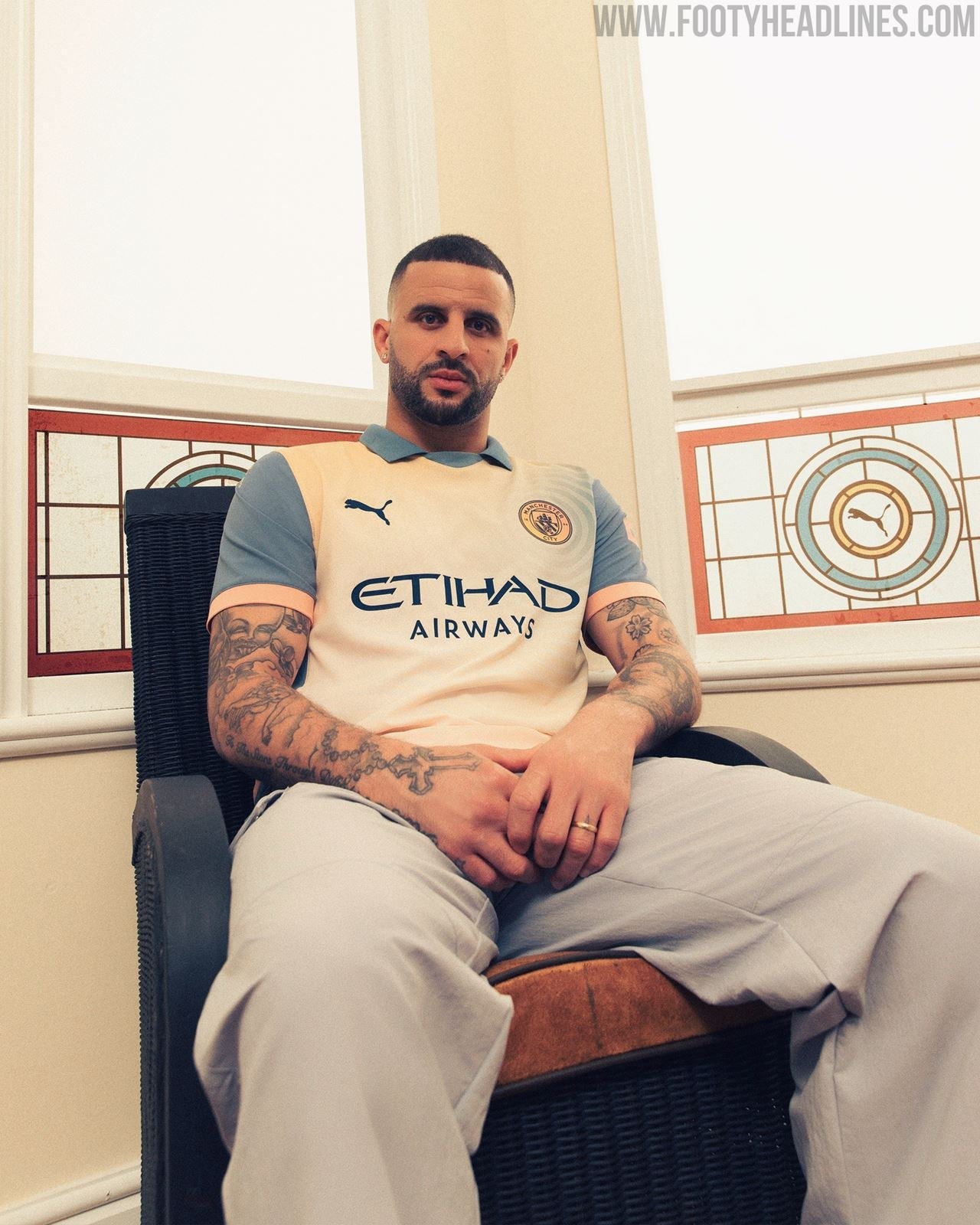 EQUIPACIÓN MANCHESTER CITY FT OASIS 2024-25
