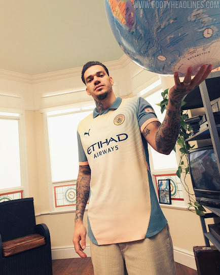 EQUIPACIÓN MANCHESTER CITY FT OASIS 2024-25