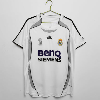 EQUIPACIÓN RETRO REAL MADRID 2006-07