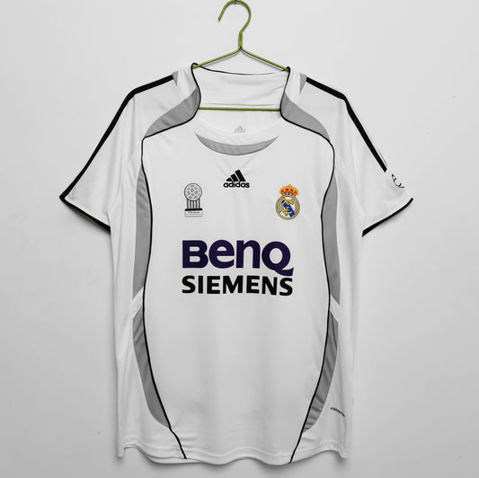 EQUIPACIÓN RETRO REAL MADRID 2006-07