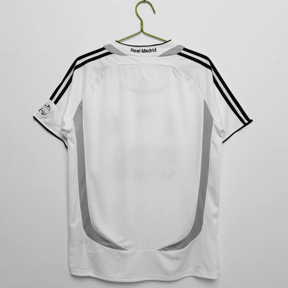 EQUIPACIÓN RETRO REAL MADRID 2006-07