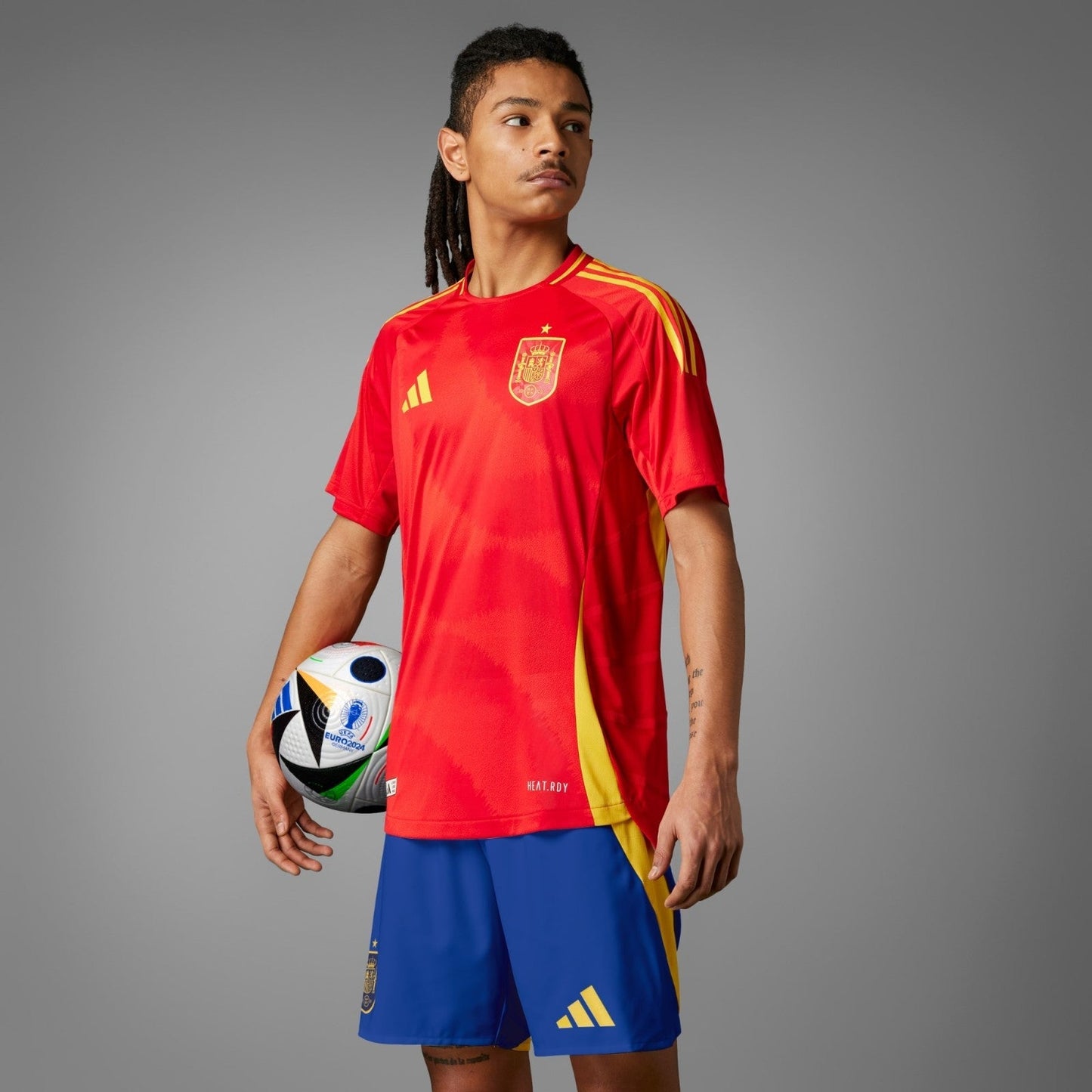PRIMERA EQUIPACIÓN ESPAÑA 2023/24
