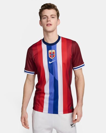 PIMERA EQUIPACIÓN NORUEGA 2023/24