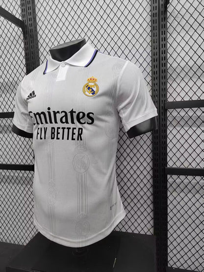 EQUIPACIÓN RETRO REAL MADRID 2022-23
