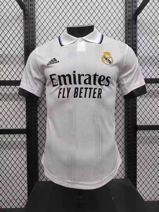 EQUIPACIÓN RETRO REAL MADRID 2022-23